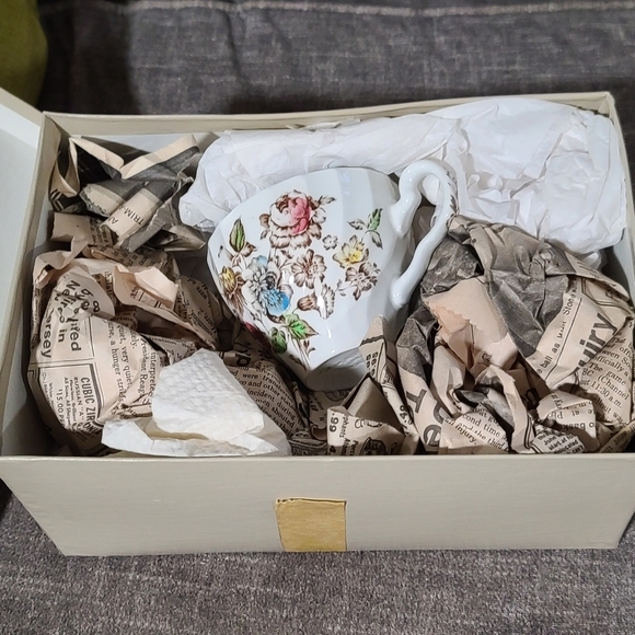 Johnson bros Staffordshire bouquet set of 3 tea cups - Picture 11 of 12